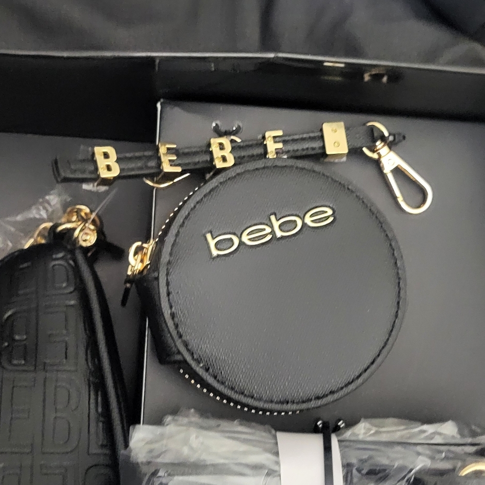 Bebe 5-Piece Crossbody Gift Set – Chic, Stylish & Ready to Shine! - Picture 5 of 6